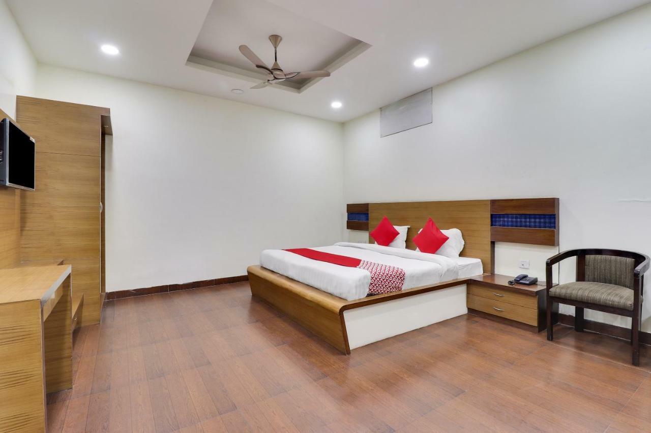 Oyo 43936 Hotel Rajputana Palace Farrukhabad 客房 照片