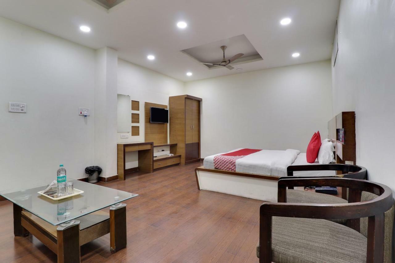 Oyo 43936 Hotel Rajputana Palace Farrukhabad 客房 照片